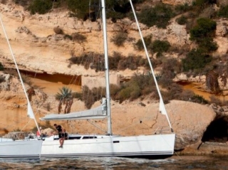  Rentar velero o catamarán cerca de Cannes 